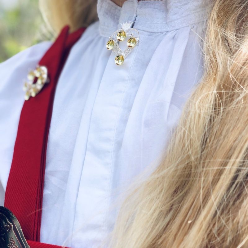 Prinsessesølje hvit sølv med forgylte løv 61062