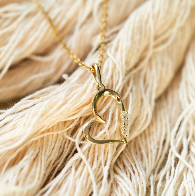 Anheng i gultgull med zirkonia hjerte 56941